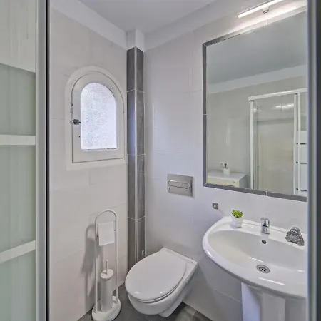 Richelieu By Interhome Calp